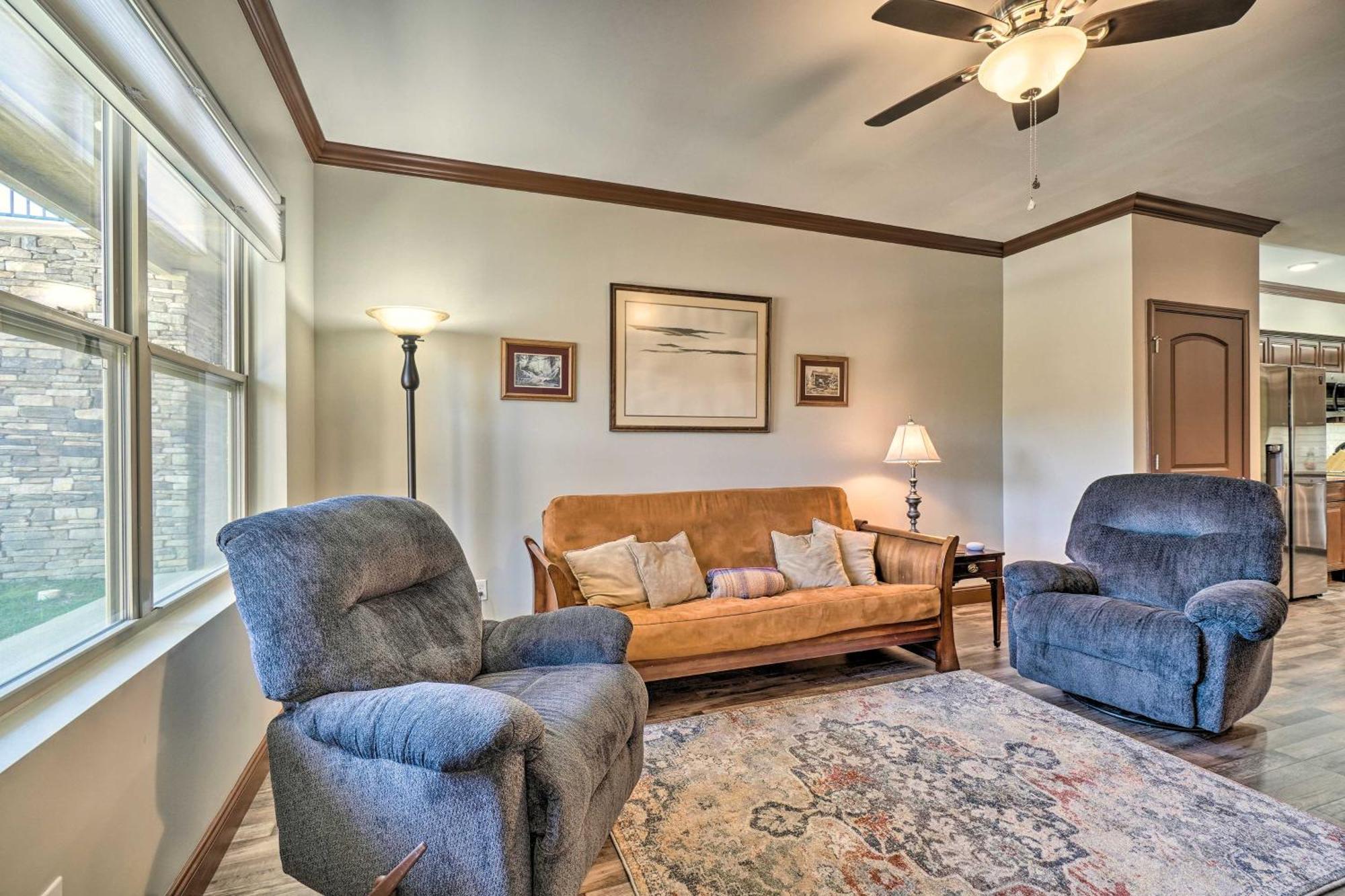 Cozy Townsend Condo, Resort-Style Amenities! Exterior photo